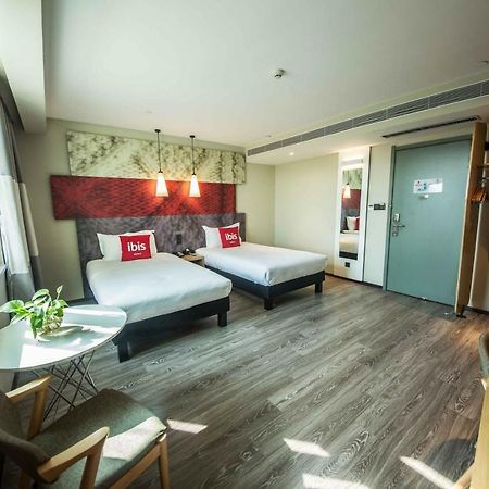 Ibis Urumqi Weixing Square Hotel 외부 사진