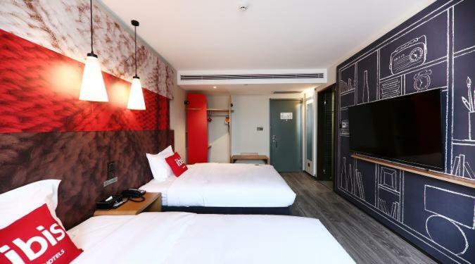 Ibis Urumqi Weixing Square Hotel 외부 사진