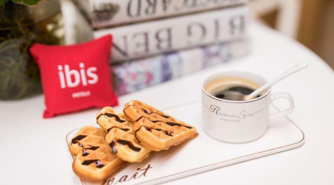 Ibis Urumqi Weixing Square Hotel 외부 사진